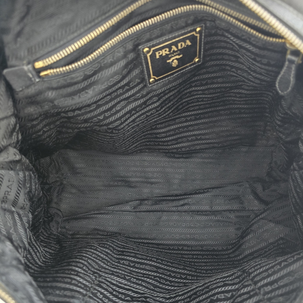 Prada Black Women's Tote Bag - Picture 3 of 11